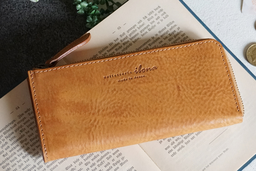 新作財布を製造中 イタリアンレザーの アラスカ シリーズを覗き見 Ibona イボーナのブログ