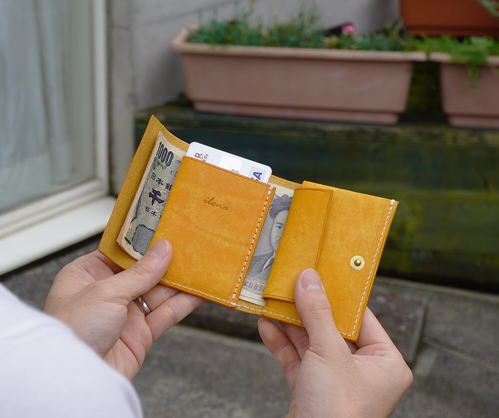 イタリアンレザーの小さなお財布『三つ折りコンパクトウォレット